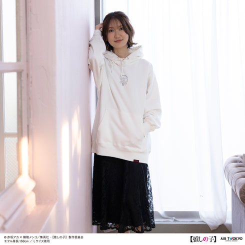 『【推しの子】』TVアニメ第2弾 モノトーンシーンイラストパーカー 4(有馬かな&アクア)ホワイト