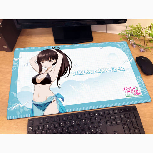 『ガールズ&パンツァー 最終章』描き下ろしラバーマット(西住しほ/リゾート水着)