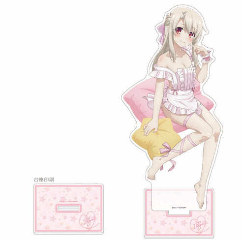 『Fate/kaleid liner プリズマ☆イリヤ Licht 名前の無い少女』描き下ろし 特大アクリルスタンド(イリヤ/エプロン)