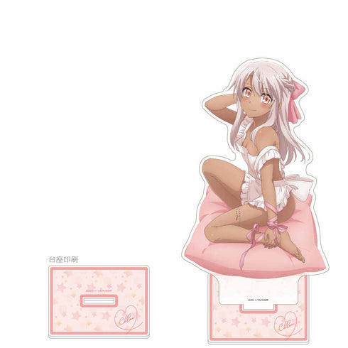 『Fate/kaleid liner プリズマ☆イリヤ Licht 名前の無い少女』描き下ろし 特大アクリルスタンド(クロエ/エプロン)