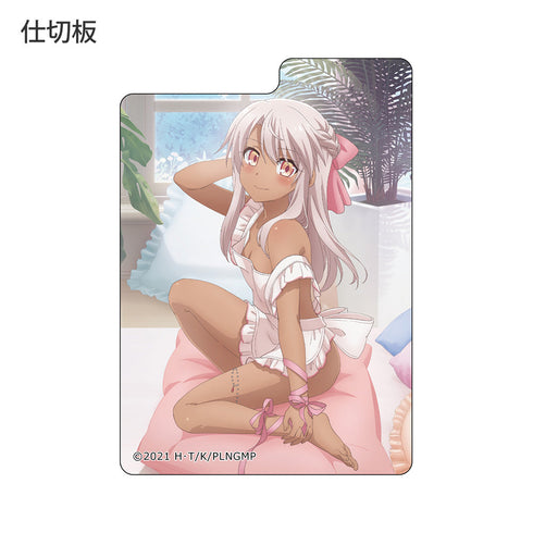 『Fate/kaleid liner プリズマ☆イリヤ Licht 名前の無い少女』描き下ろし デッキケース(クロエ/エプロン)