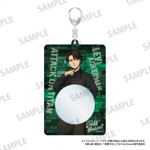 『進撃の巨人』缶バッジケースキーホルダー リヴァイ・アッカーマン(DIY)