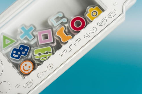 『PlayStation(TM)』PSP(TM) (Portable)のシャカシャカアクリルキーホルダー 白Ver.