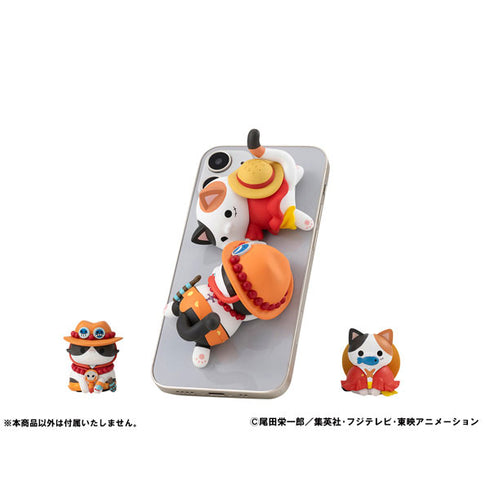 『ONE PIECE ワンピース』MEGA CAT PROJECT ニャンピースニャーン!ペタリ! 8個入りBOX
