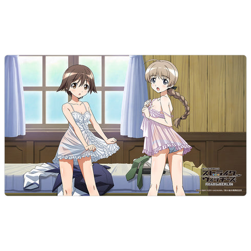 『第501統合戦闘航空団ストライクウィッチーズ ROAD to BERLIN』ラバーマット (宮藤芳佳&リネット・ビショップ)