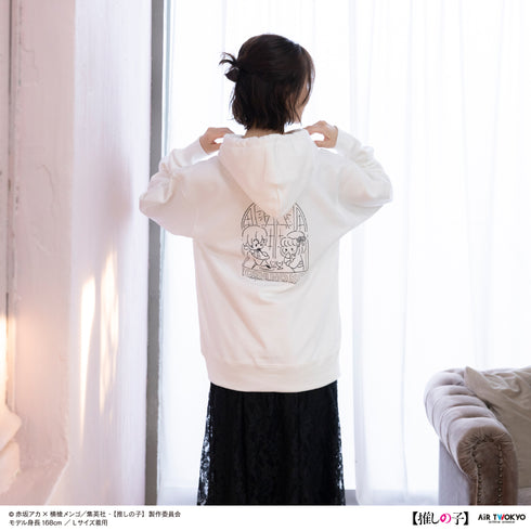 『【推しの子】』TVアニメ第2弾 モノトーンシーンイラストパーカー 4(有馬かな&アクア)ホワイト