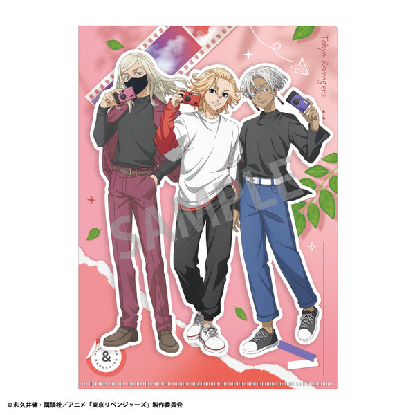 『東京リベンジャーズ』A4シングルクリアファイル 佐野万次郎&三途春千代&黒川イザナ カメラさんぽ