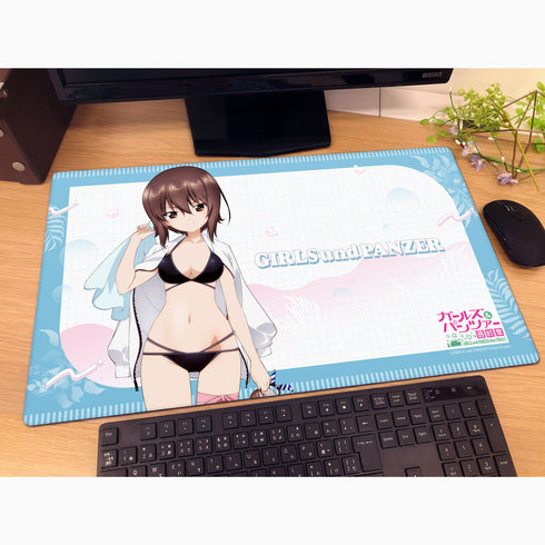 『ガールズ&パンツァー 最終章』描き下ろしラバーマット(西住まほ/リゾート水着)