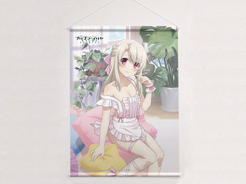 『Fate/kaleid liner プリズマ☆イリヤ Licht 名前の無い少女』描き下ろし B2タペストリー(イリヤ/エプロン)Wスエード