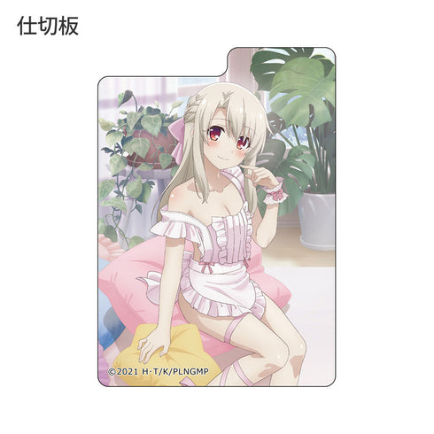 『Fate/kaleid liner プリズマ☆イリヤ Licht 名前の無い少女』描き下ろし デッキケース(イリヤ/エプロン)