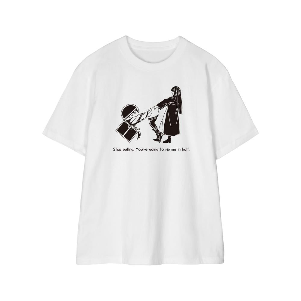 『葬送のフリーレン』フェルンに引っ張られるフリーレン Tシャツメンズ【202511再販】