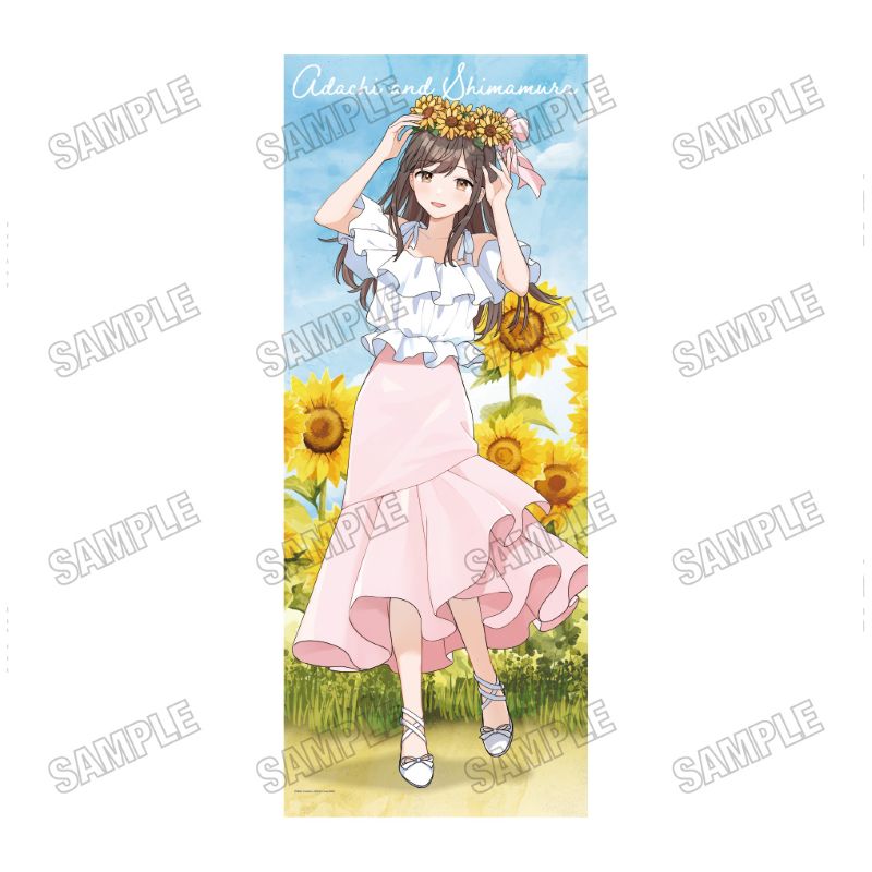 『コミカライズ安達としまむら』描き下ろし等身大タペストリー【サマードレスver.】2島村抱月