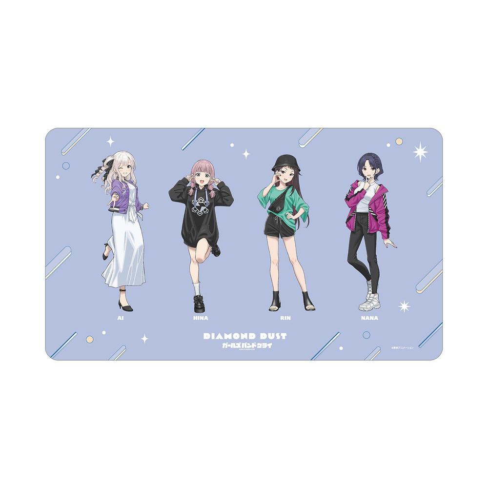 『ガールズバンドクライ』描き下ろし ダイヤモンドダスト 集合 私服ver. マルチデスクマット【202603再販】