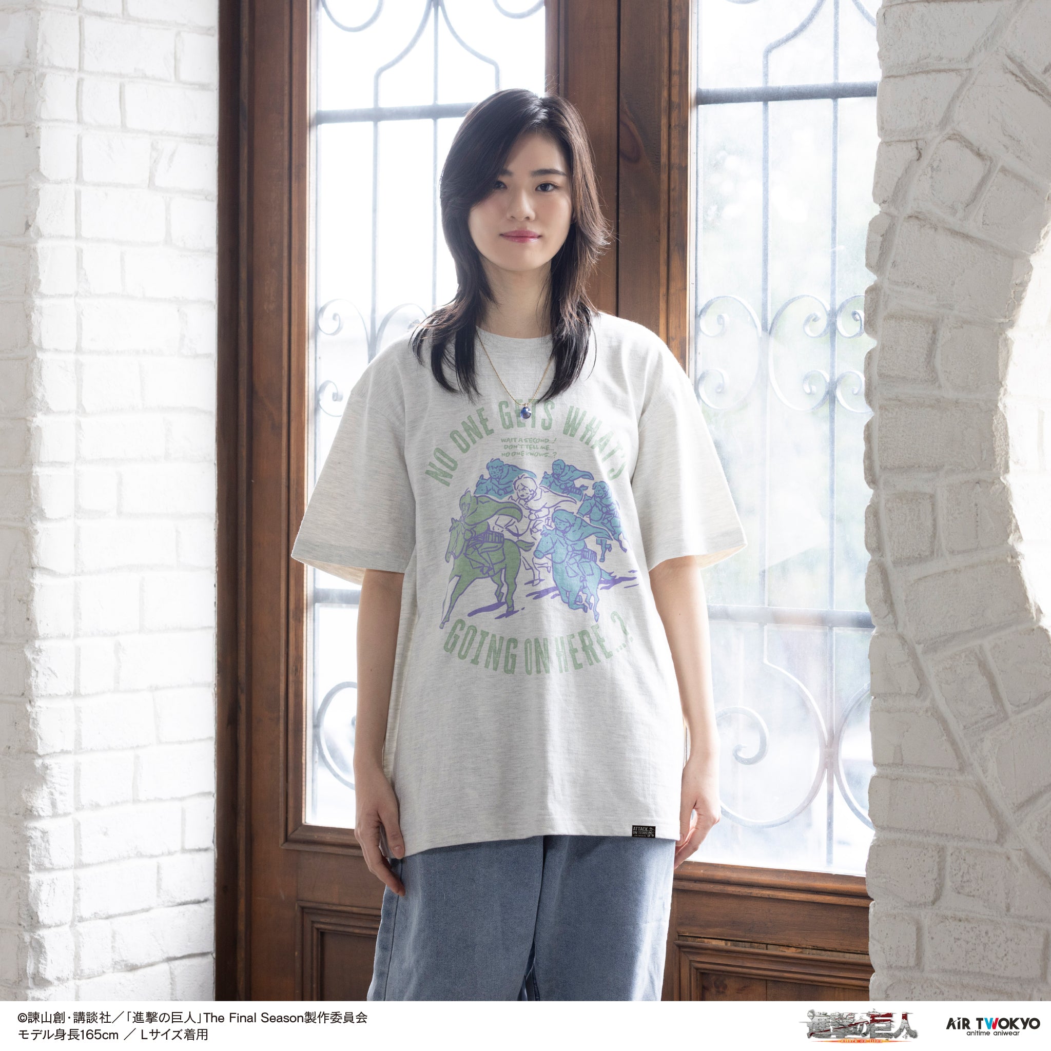 『進撃の巨人』TVアニメ 第11弾 シーンイラストTシャツ 6(誰もこの状況を理解できていないのか?)